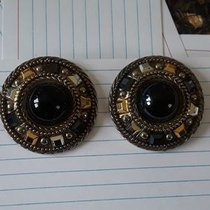Fashion clip earrings